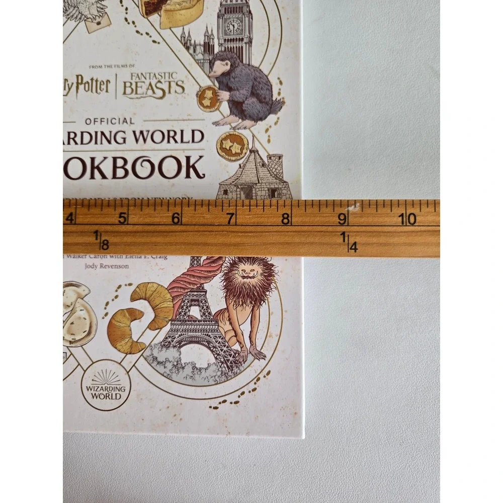 Official Wizarding World Cookbook Harry Potter Fantastic Beasts Hardcover Book